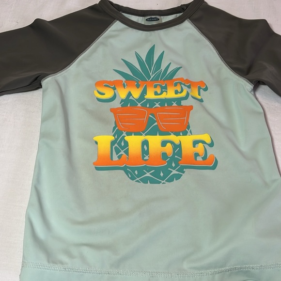 3T swim trunks and rash guard bundle - Picture 4 of 8